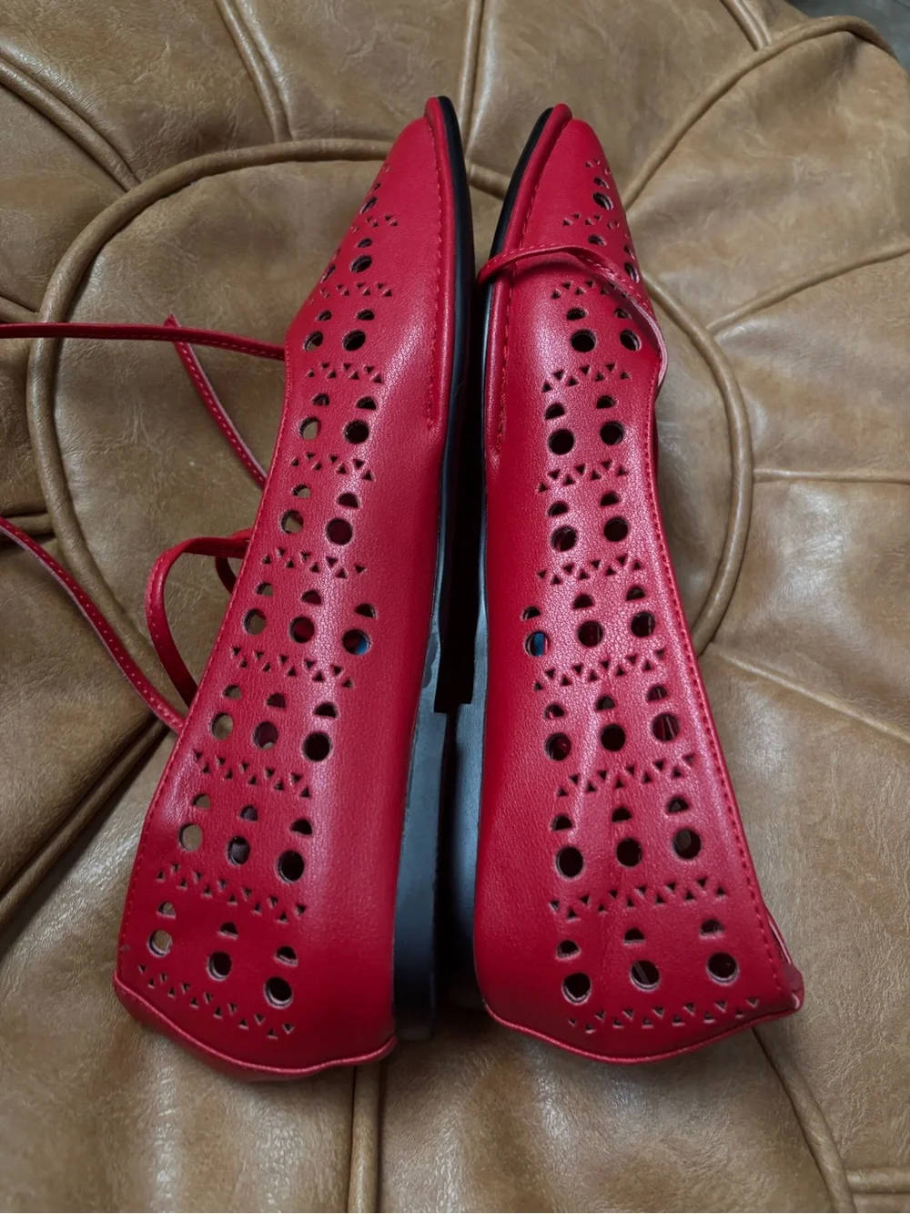 ▪️NWOT SUIARA Red Lace up Ballet Flats Women Square Toe 6